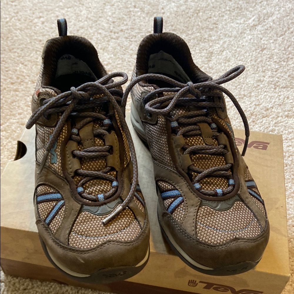 Teva women’s hiking shoes Sky Lake Event